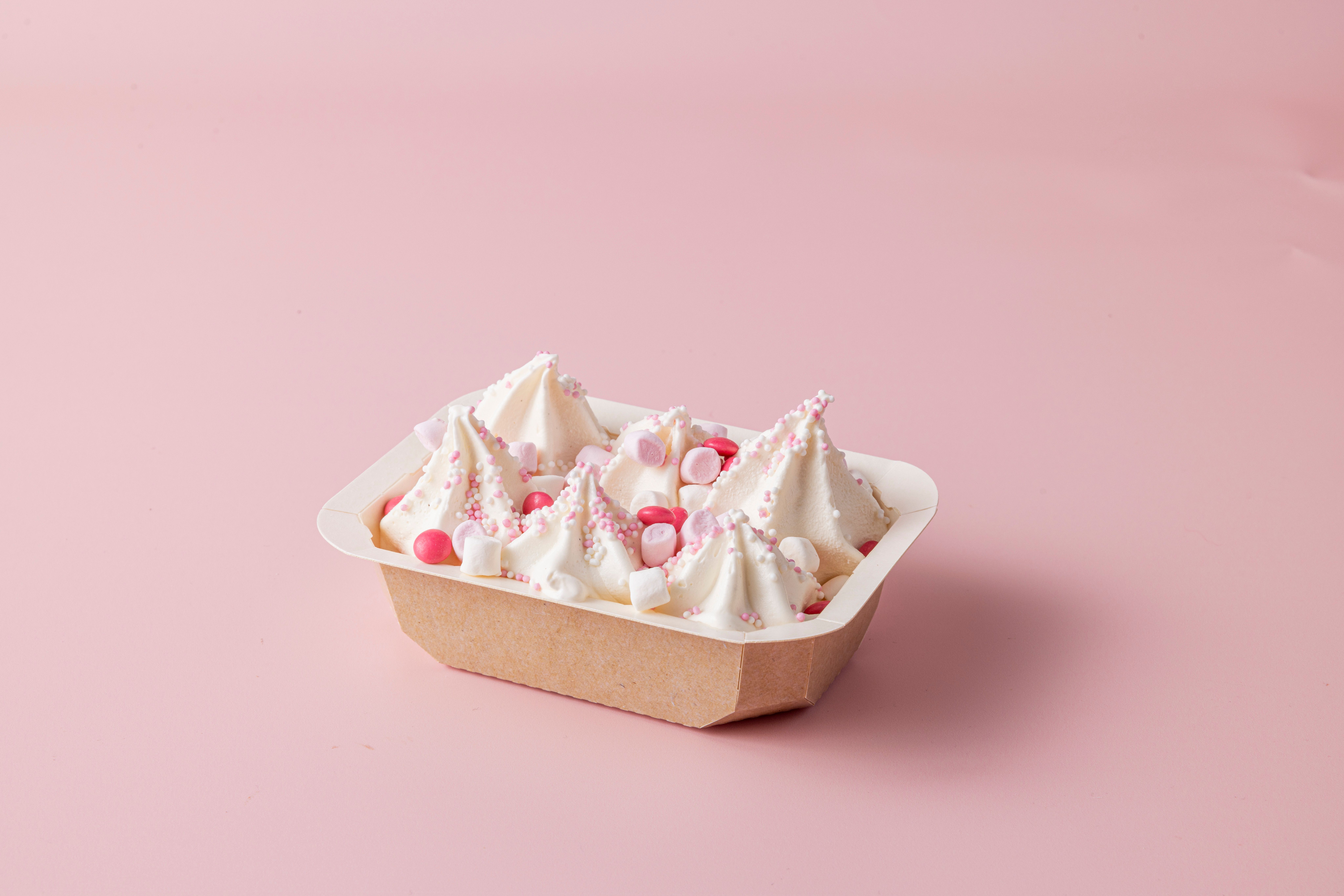 Topp softisen med strøssel