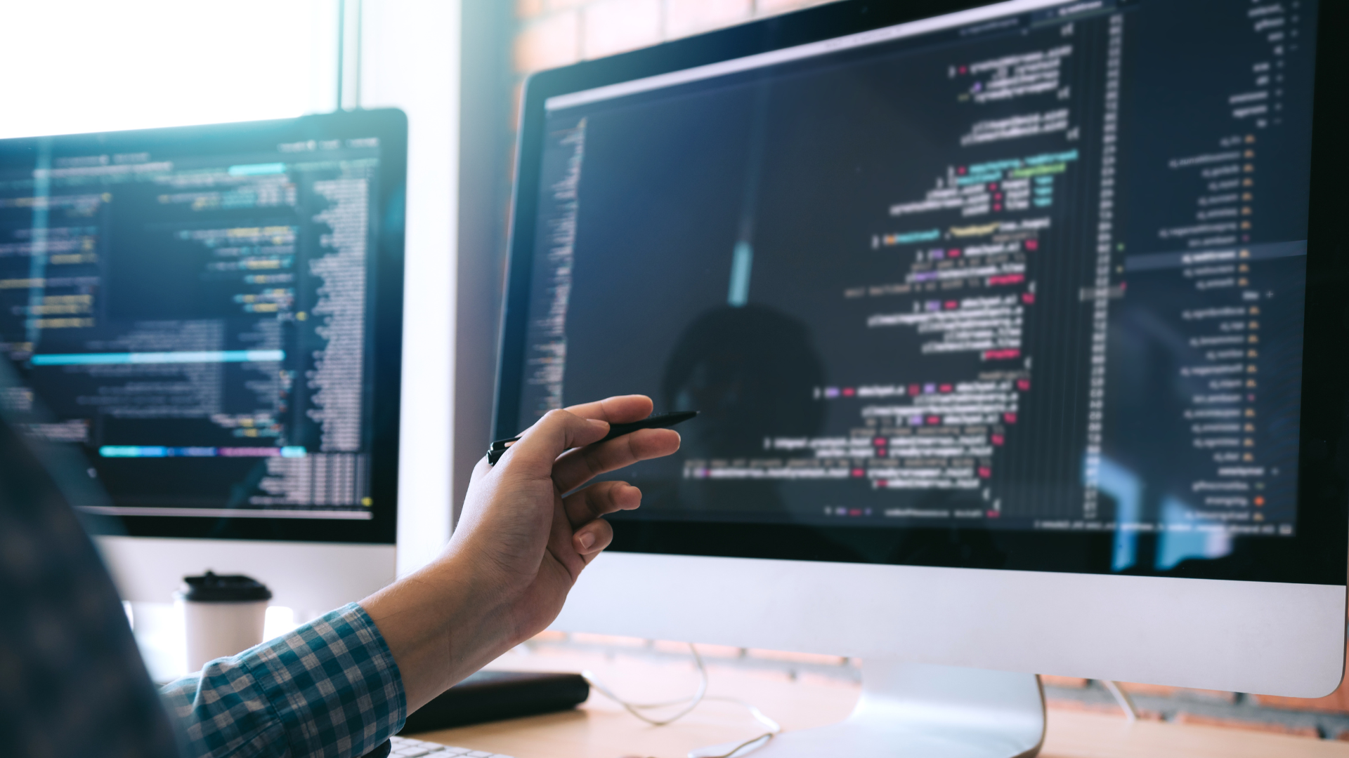 Outsourcing Software Development: Is It Good or Bad?