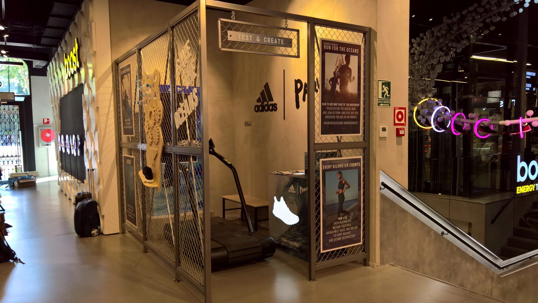 Adidas Barcelona — retail installation