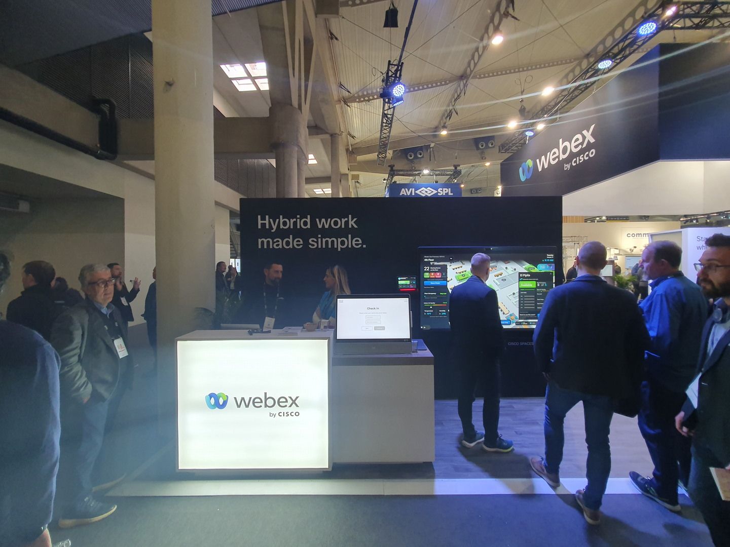 Illuminated reception and visitor demonstrations — Cisco Webex · ISE
