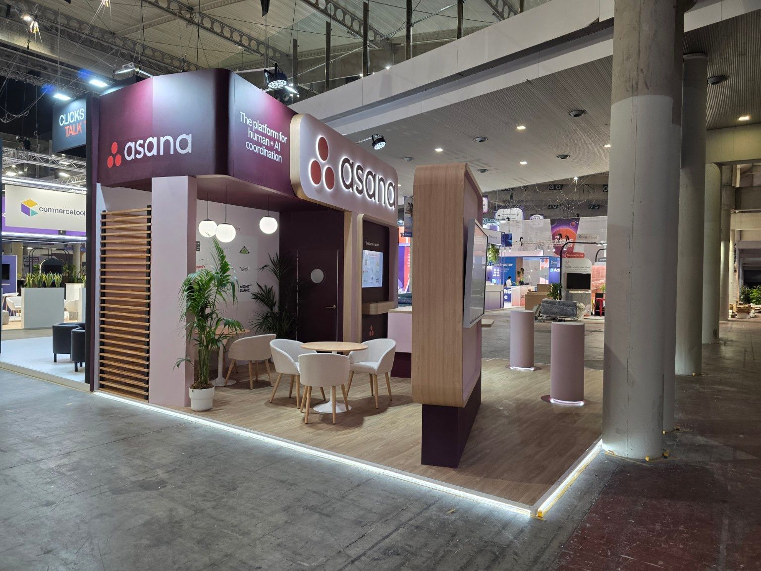 Asana exhibition stand at Shoptalk Europe 2025, Barcelona, in collaboration with Spiro. View 1.