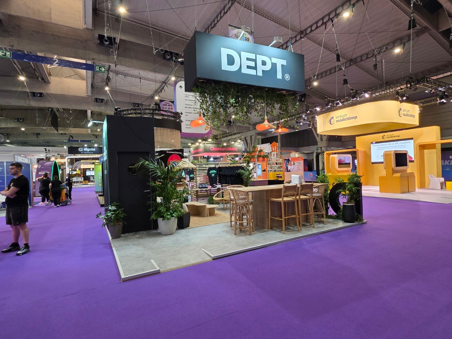 DEPT®: stand en Shoptalk Europe 2025, Barcelona, en colaboración con Spiro. Vista 4.