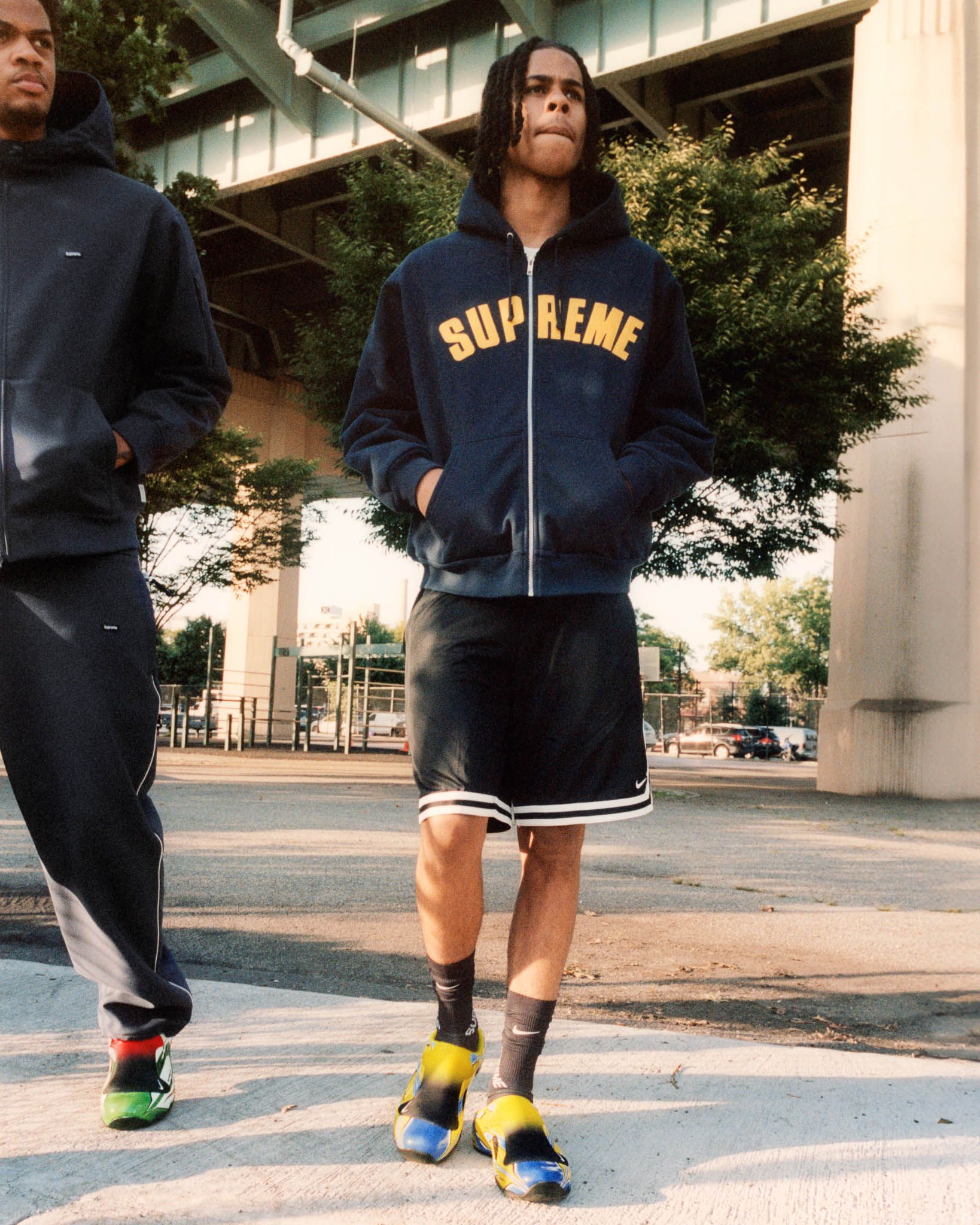 靴 Supreme Nike Clogposite 9.5 27.5 tee Supreme Nike Clogposite (FW24) - $138