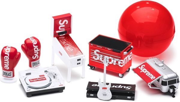 Supreme®/Bandai GASHAPON™ Machine