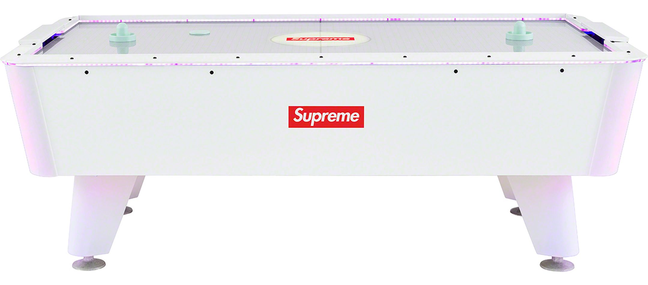 小物 Supreme 
Supreme/HTC  Studded Keychain Accessories – Fall/Winter 2025 Preview – Supreme