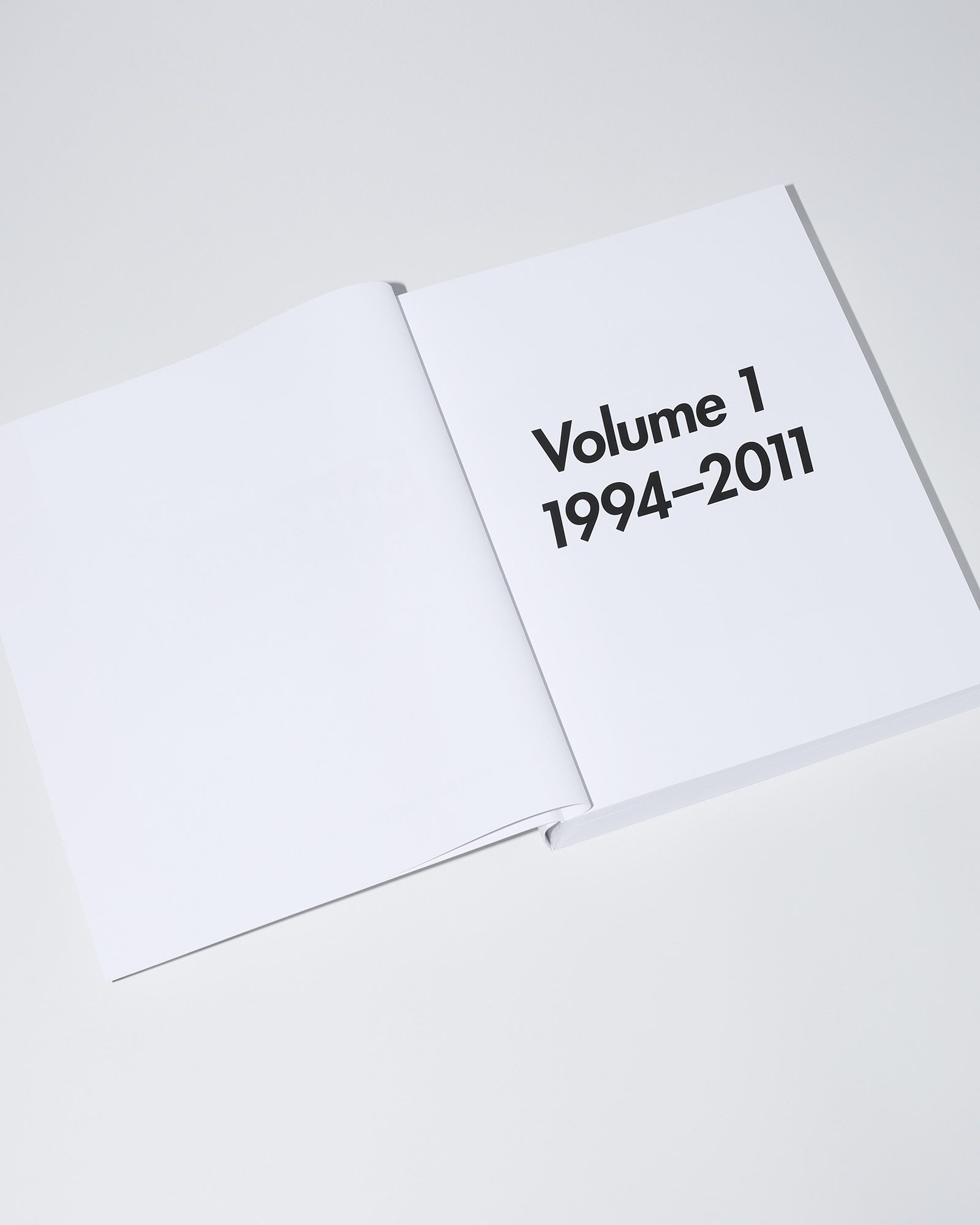 アクセサリー Supreme 30 Years T-Shirts 1994-2024 Book Supreme 30 Years: T-Shirts 1994-2024 Book (3-Volumes) (SS24