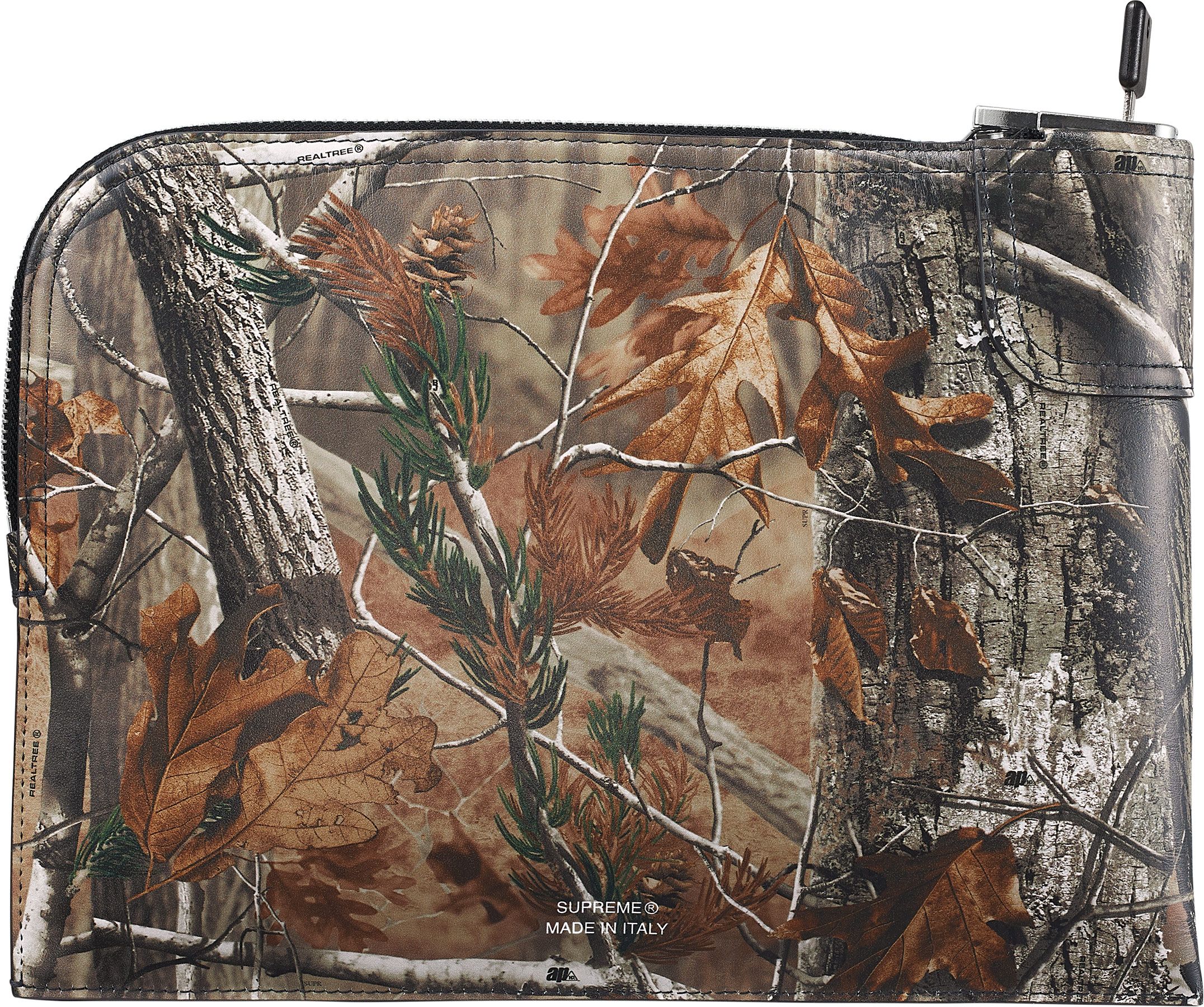 Fall/Winter 2025 Preview – Supreme