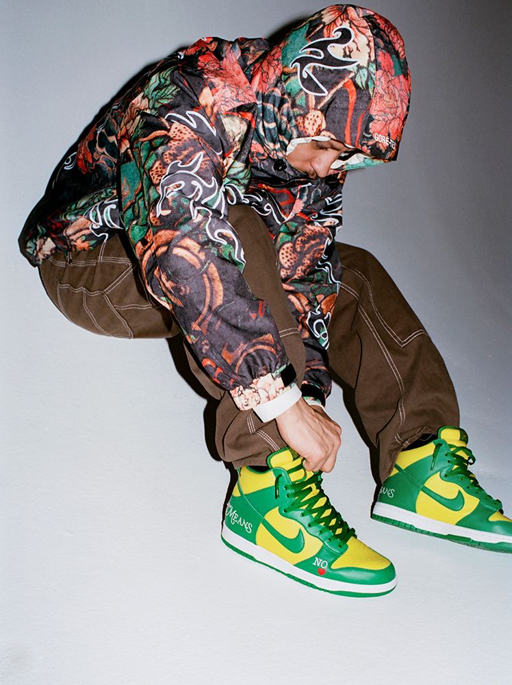 靴 NIKE SB Dunk High Supreme Supreme Nike SB Dunk High (SS22) - $128