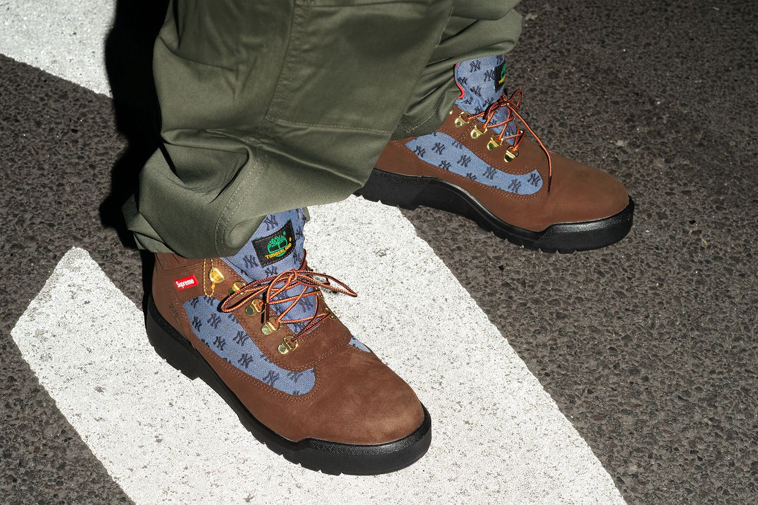 timberland supreme yankees 28.0 ブラックヌバック Supreme Timberland New York Yankees™ Field Boot (FW21) - $248