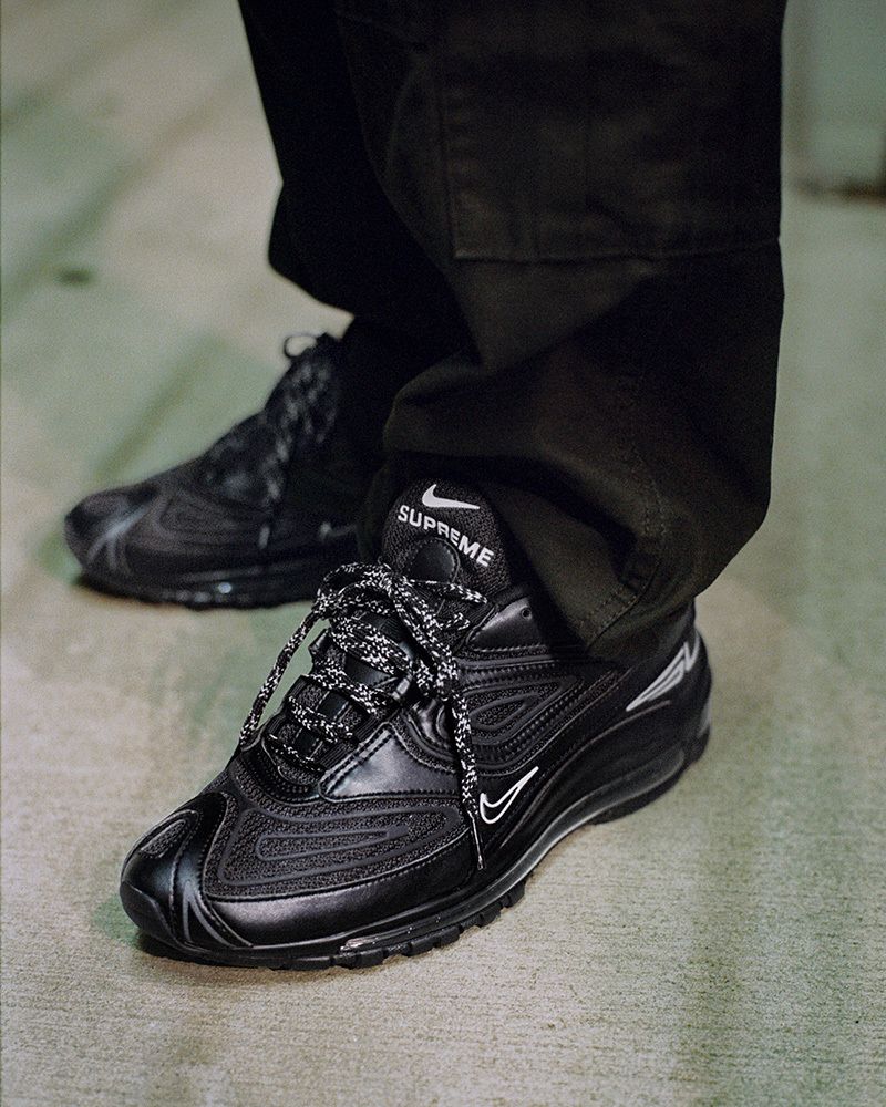 nike air shoes black and white