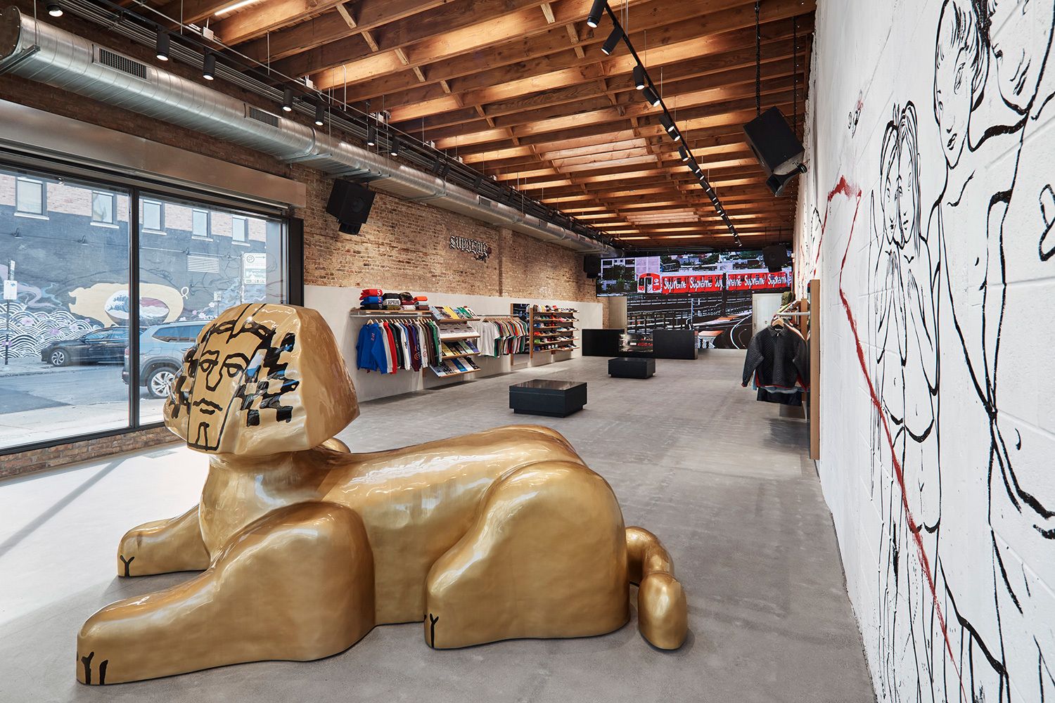 Supreme Chicago – Gallery – Supreme