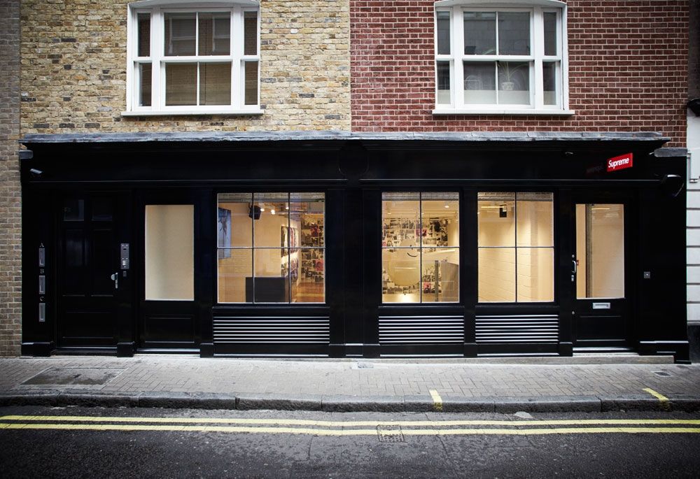 Supreme London – Gallery – Supreme