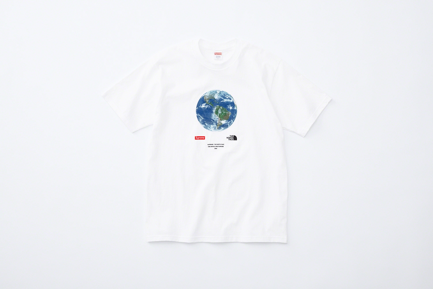 One World Tee. <span class="red">Supreme and The North Face® will donate 100% of profits from One World Tee sales to <a target="_blank" href="https://www.globalgiving.org/projects/coronavirus-relief-fund/"><u>GlobalGiving’s Coronavirus Relief Fund</u></a>, providing resources to communities on the front lines and protecting the most vulnerable. </span> (32/39)