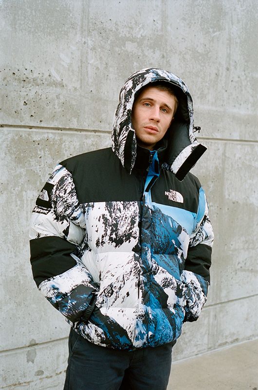 Supreme parka north face on sale