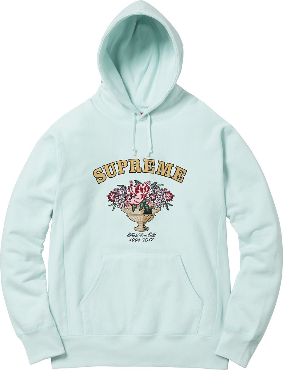 Centerpiece Hooded Sweatshirt – Supreme