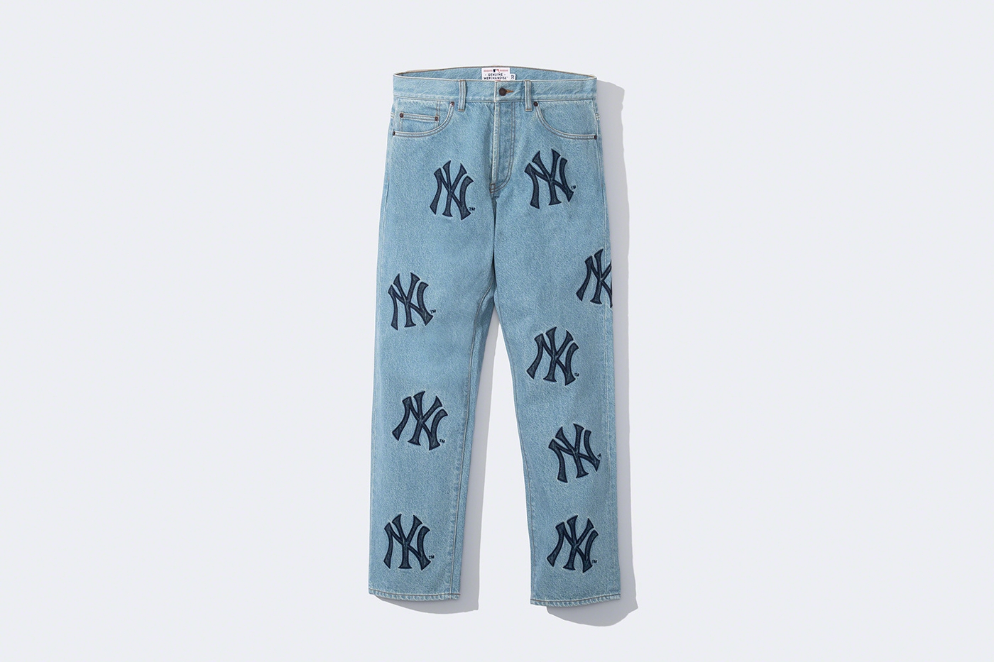 Regular Jean. Official Yankees™ merchandise made exclusively for Supreme. (29/36)