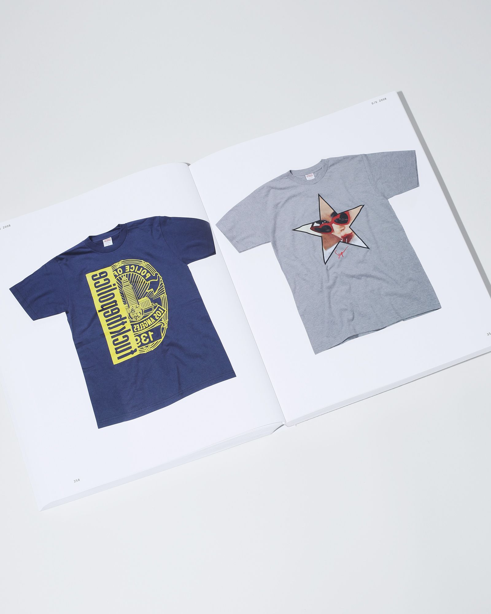Supreme 30 Years T-Shirts 1994-2024 Book - 週刊誌