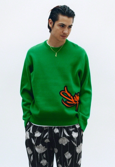 Tag Logo Sweater, S/S Pocket Tee, Floral Silk Track Pant image 30