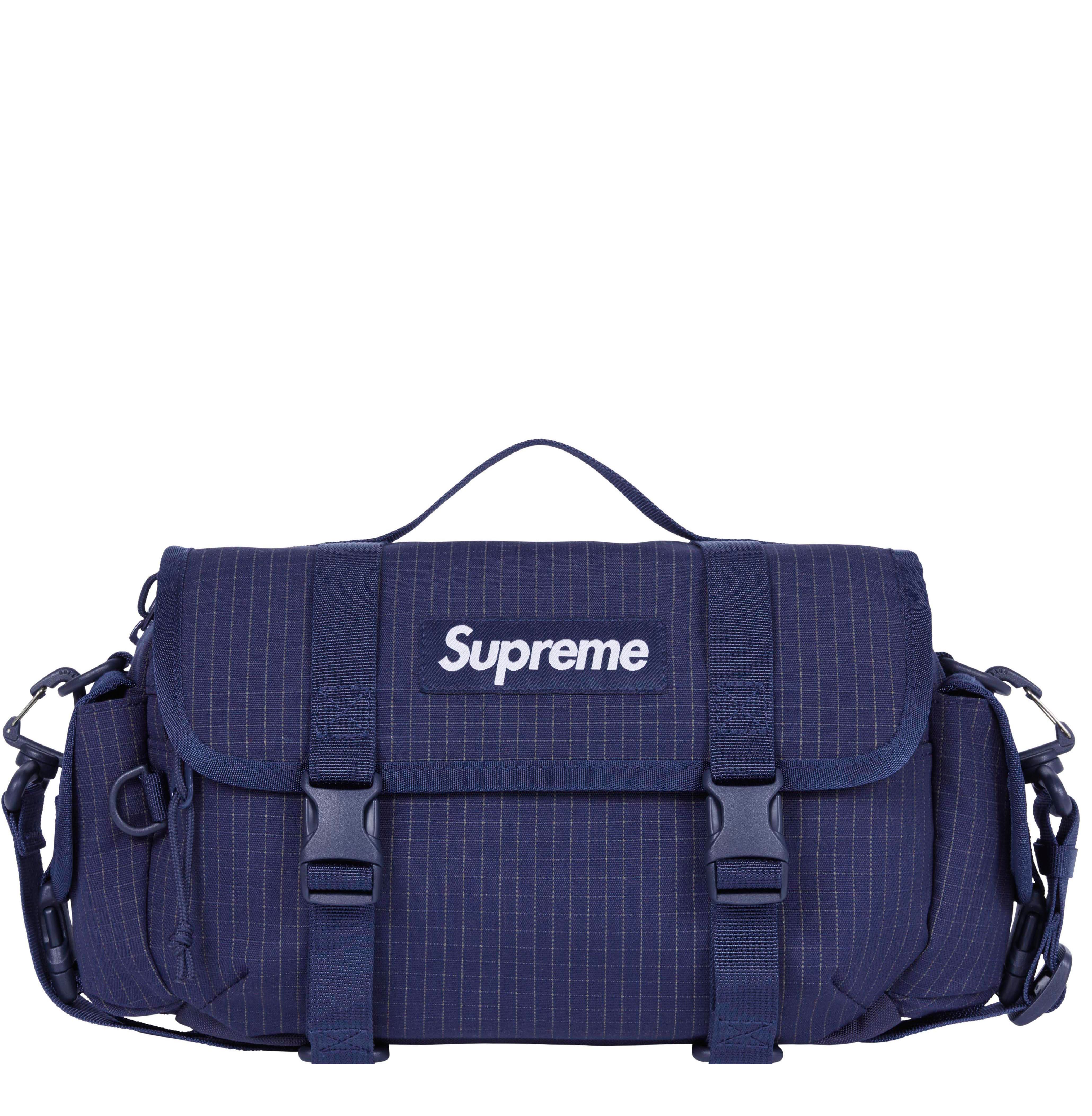 バッグ Supreme Mini Duffle Bag Black 24SS Supreme Mini Duffle Bag (SS24) - $110