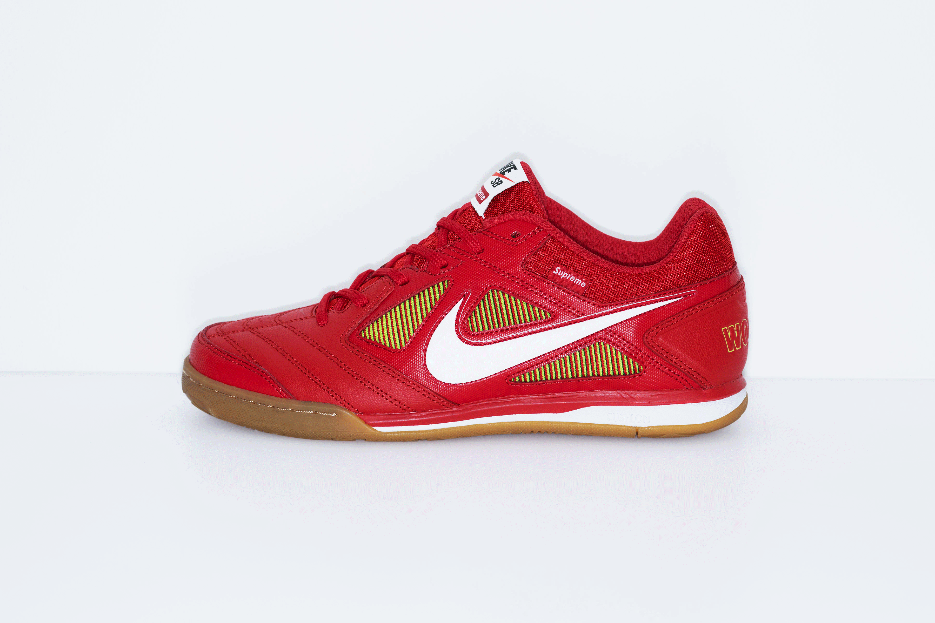 nike supreme gato sb