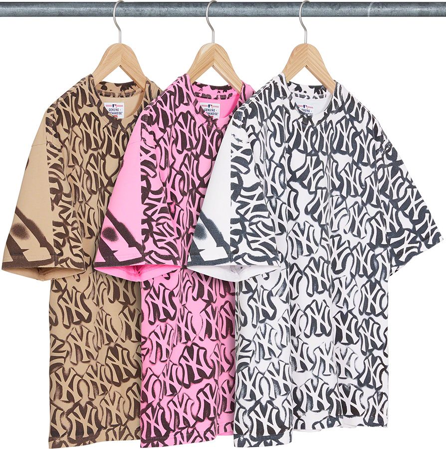Fall/Winter 2021 Preview – Supreme