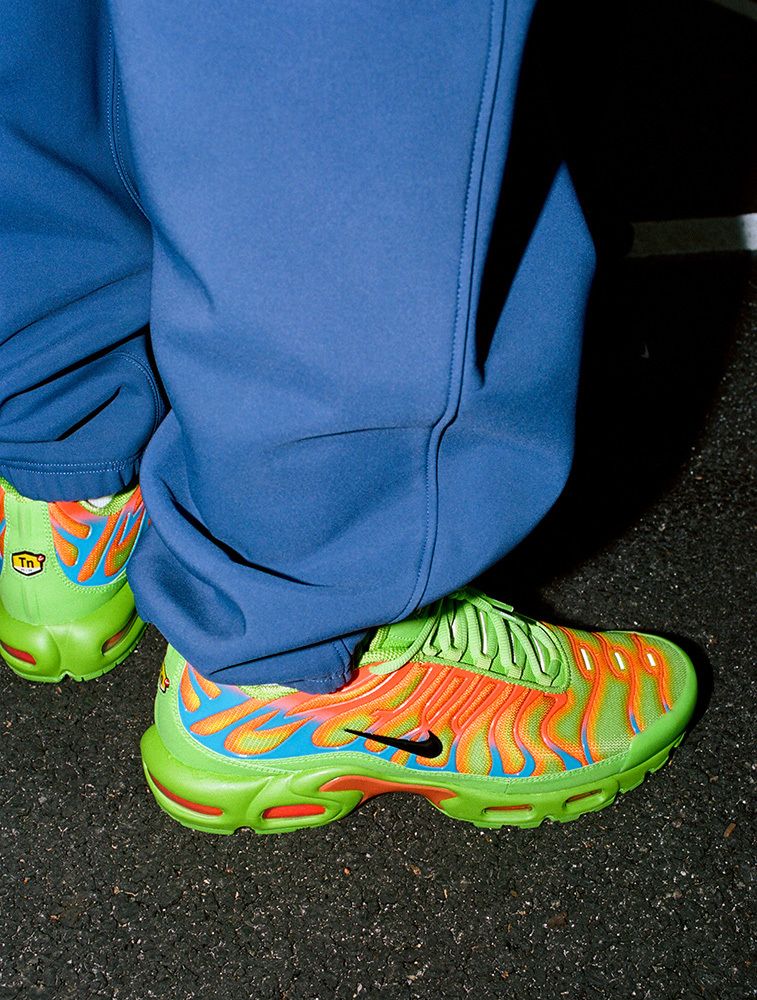 Supreme AIR MAX PLUS 【公式通販】