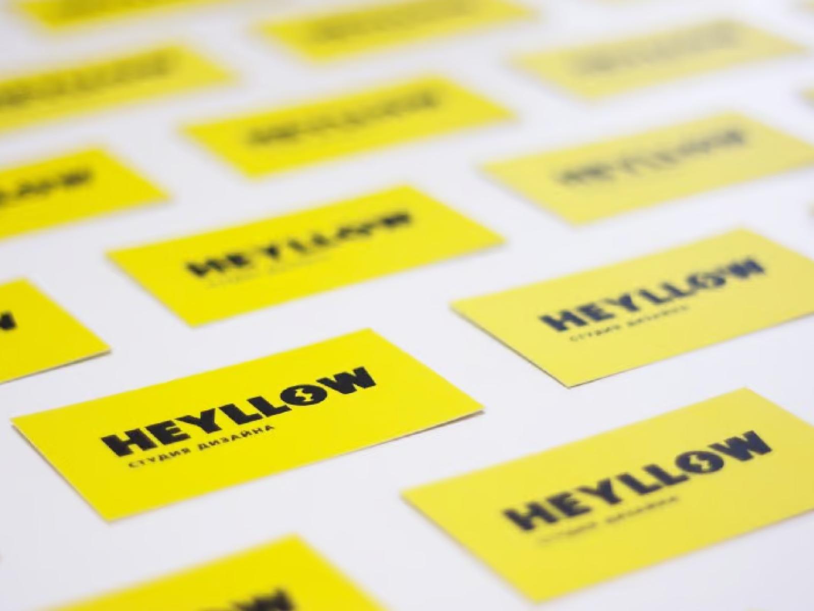 Heyllow Lab brand