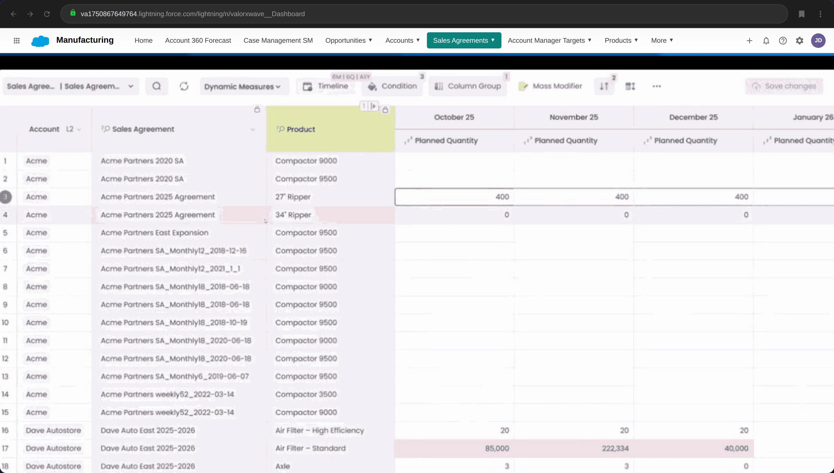 Wave grid showing sales agreements with planned quantities by month directly in Salesforce