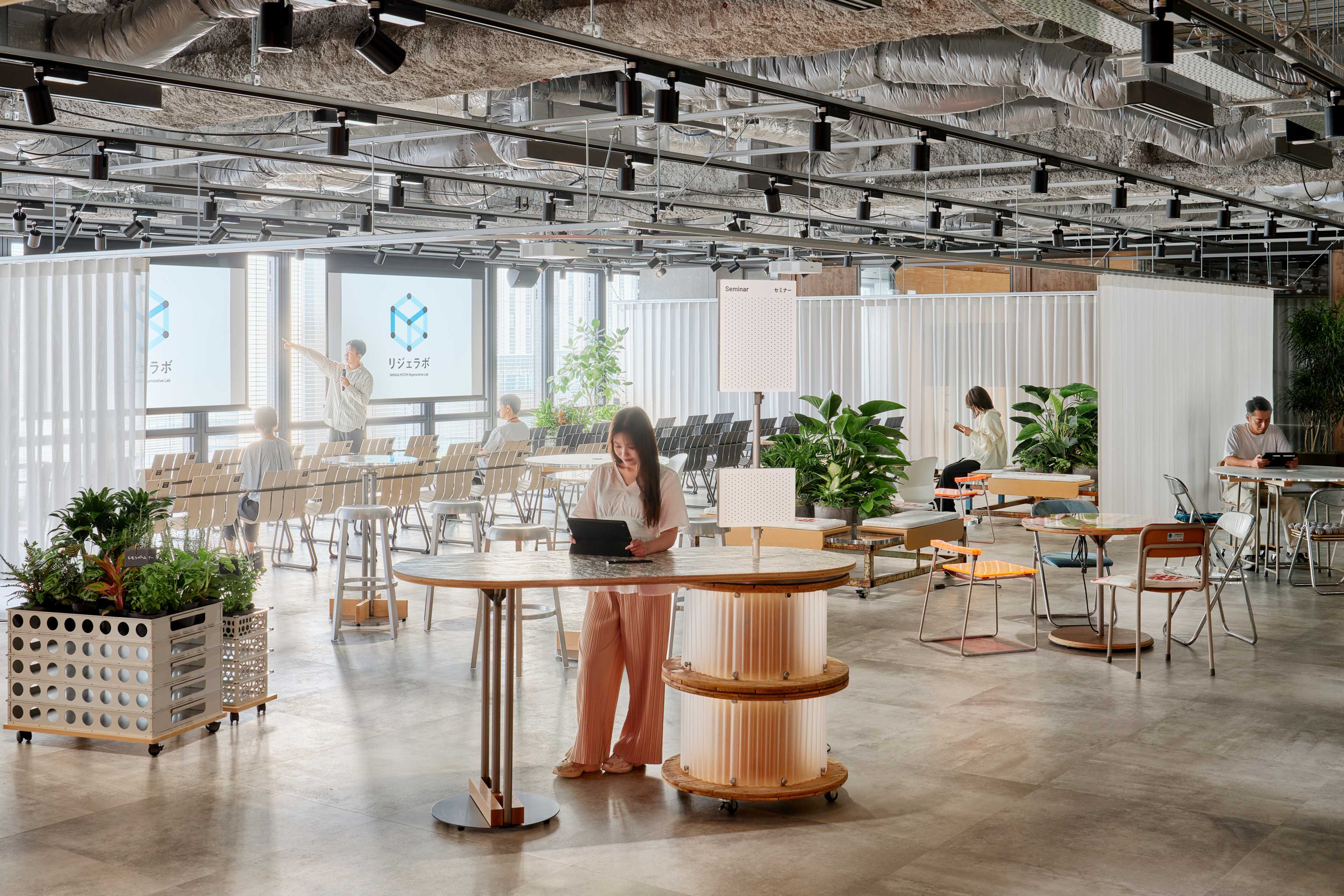 YAMAHA Office Interior