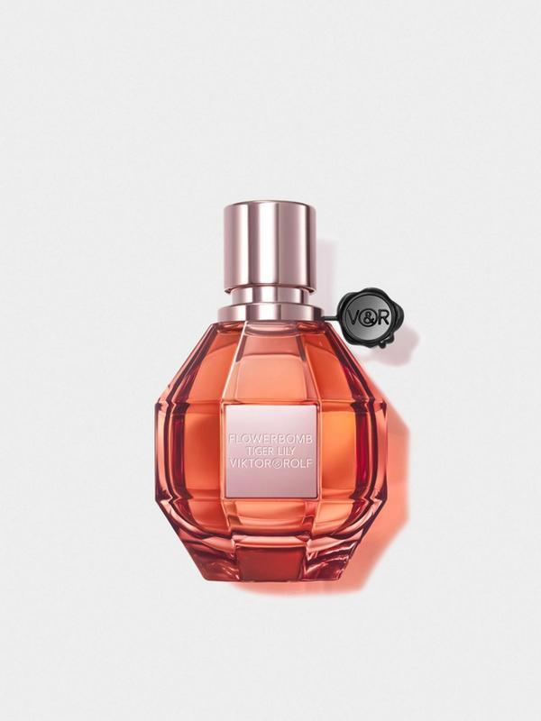 FLOWERBOMB TIGER LILY