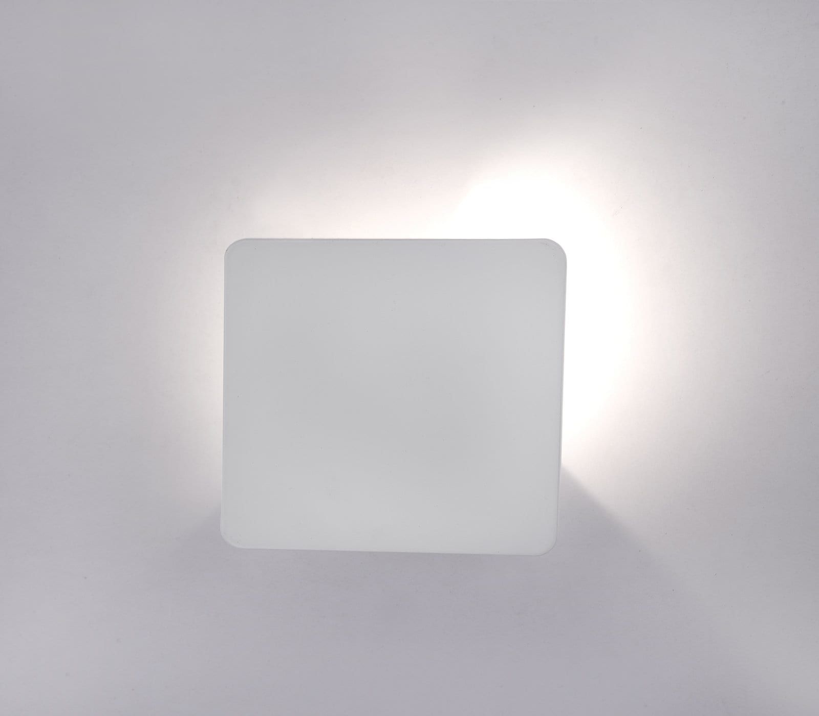 Dekorativna zidna lampa — SP Group