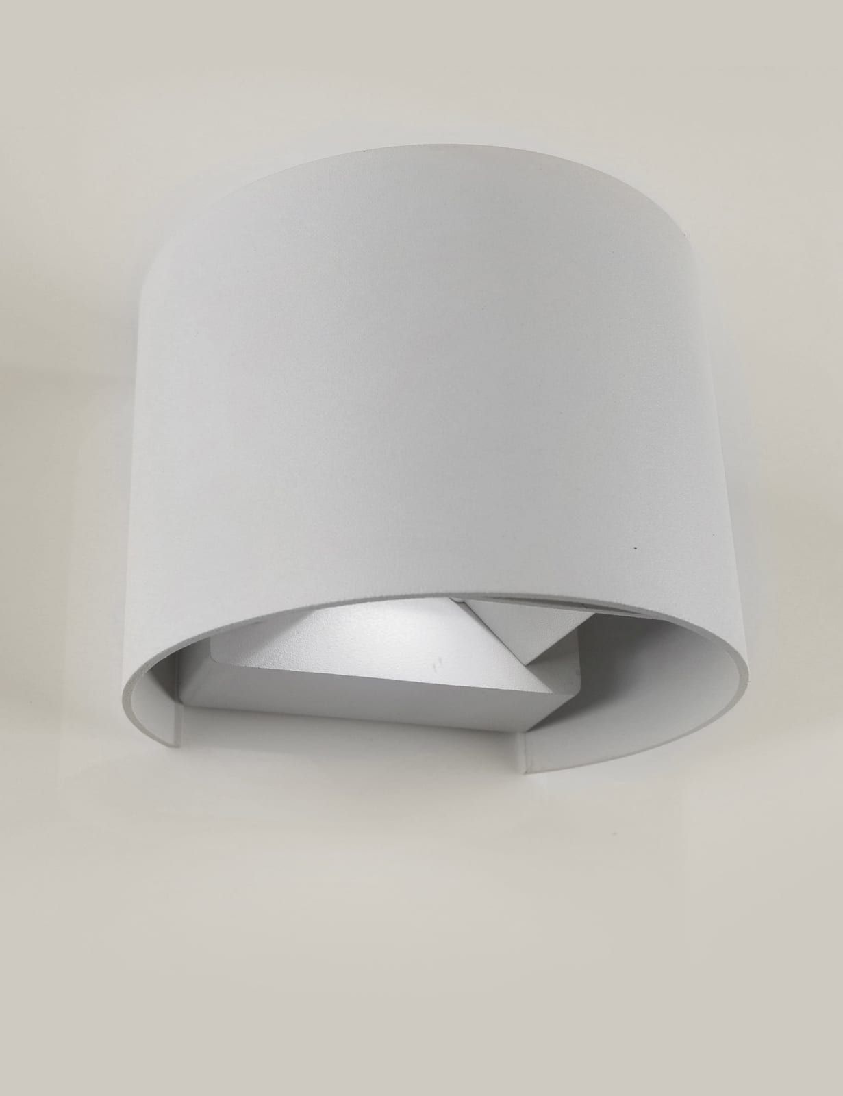 Dekorativna zidna lampa — SP Group