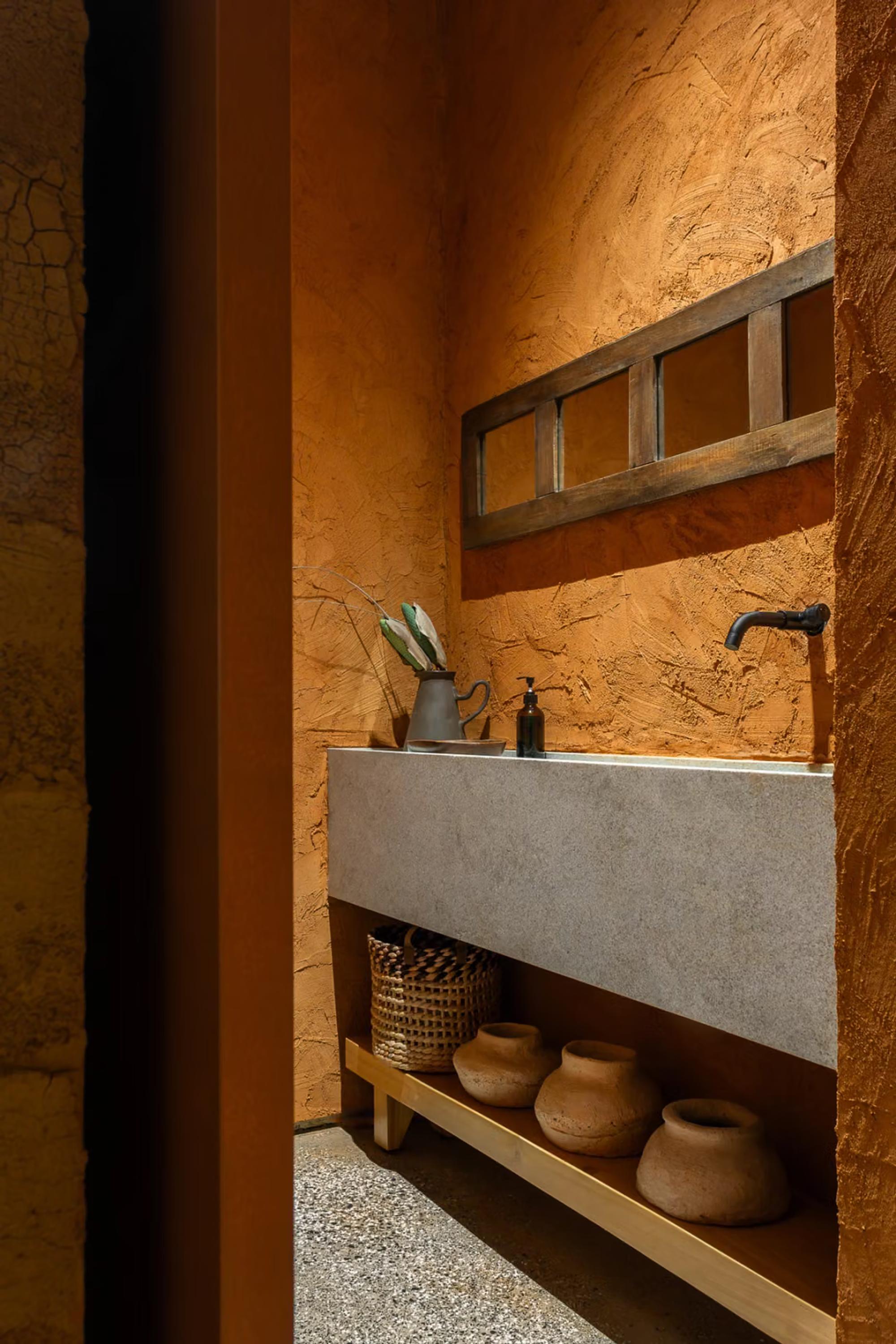 Casa Colmeia — concreto aparente como material principal