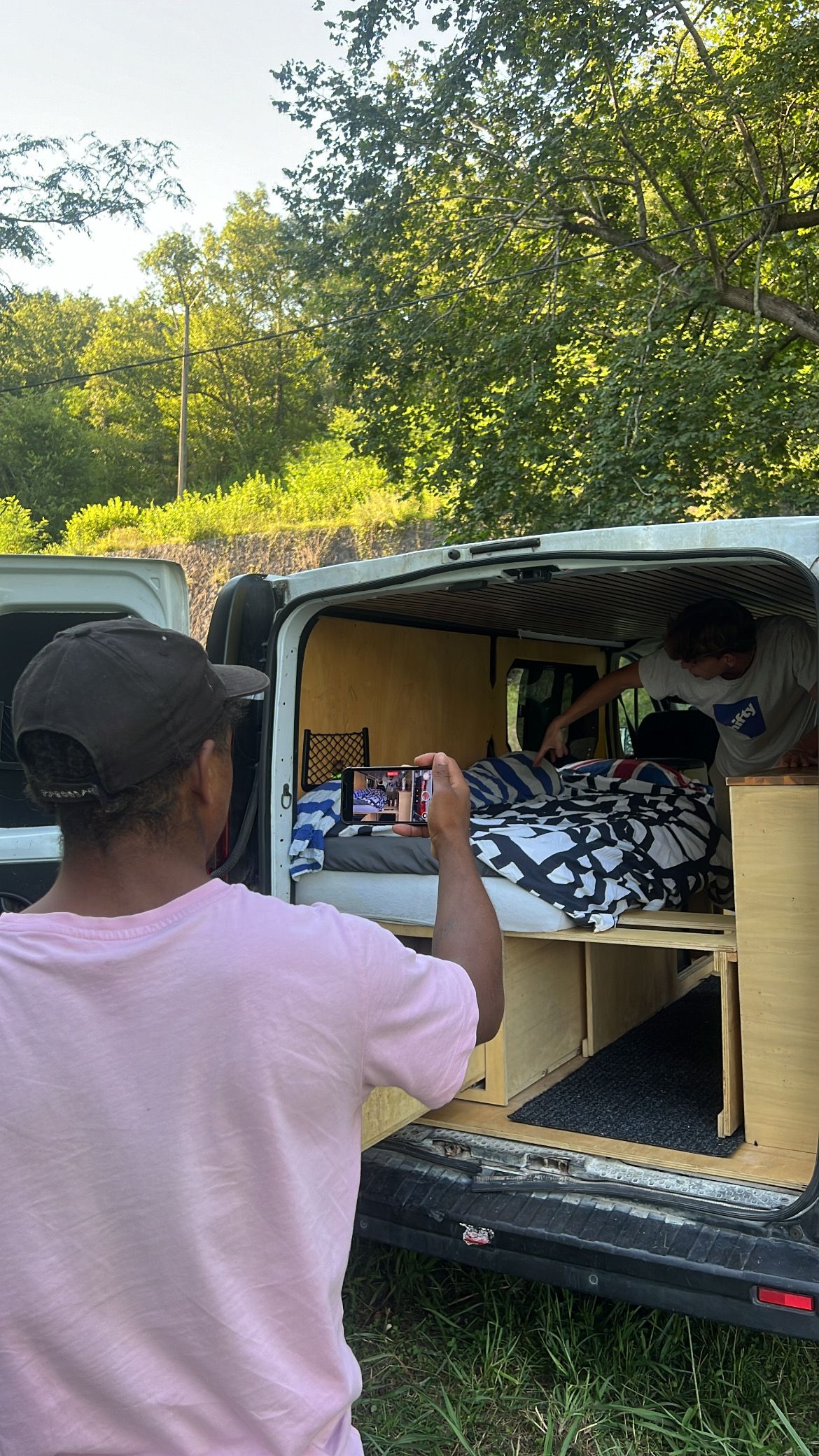 Jules co-fondateur Vanzon Explorer - formateur vanlife et aménagement van Pays Basque