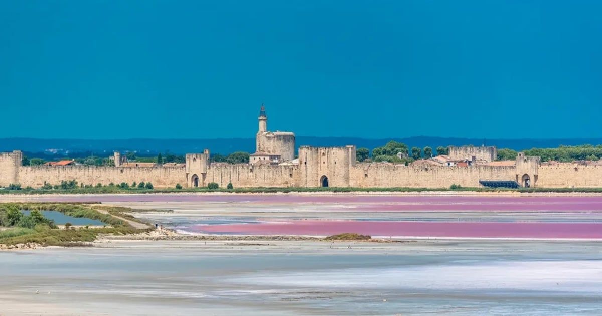 Vue de Aigues-Mortes en Camargue, culturel — road trip van France