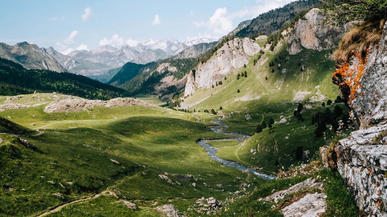 Randonner à La Rhune depuis son van : guide pratique