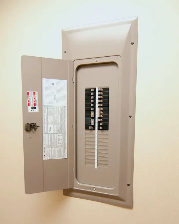 Fuse vs Circuit Breaker: Which is Best? | Kraun Electric