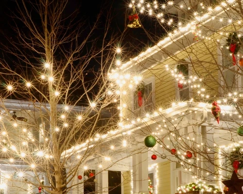 A house with christmas lights