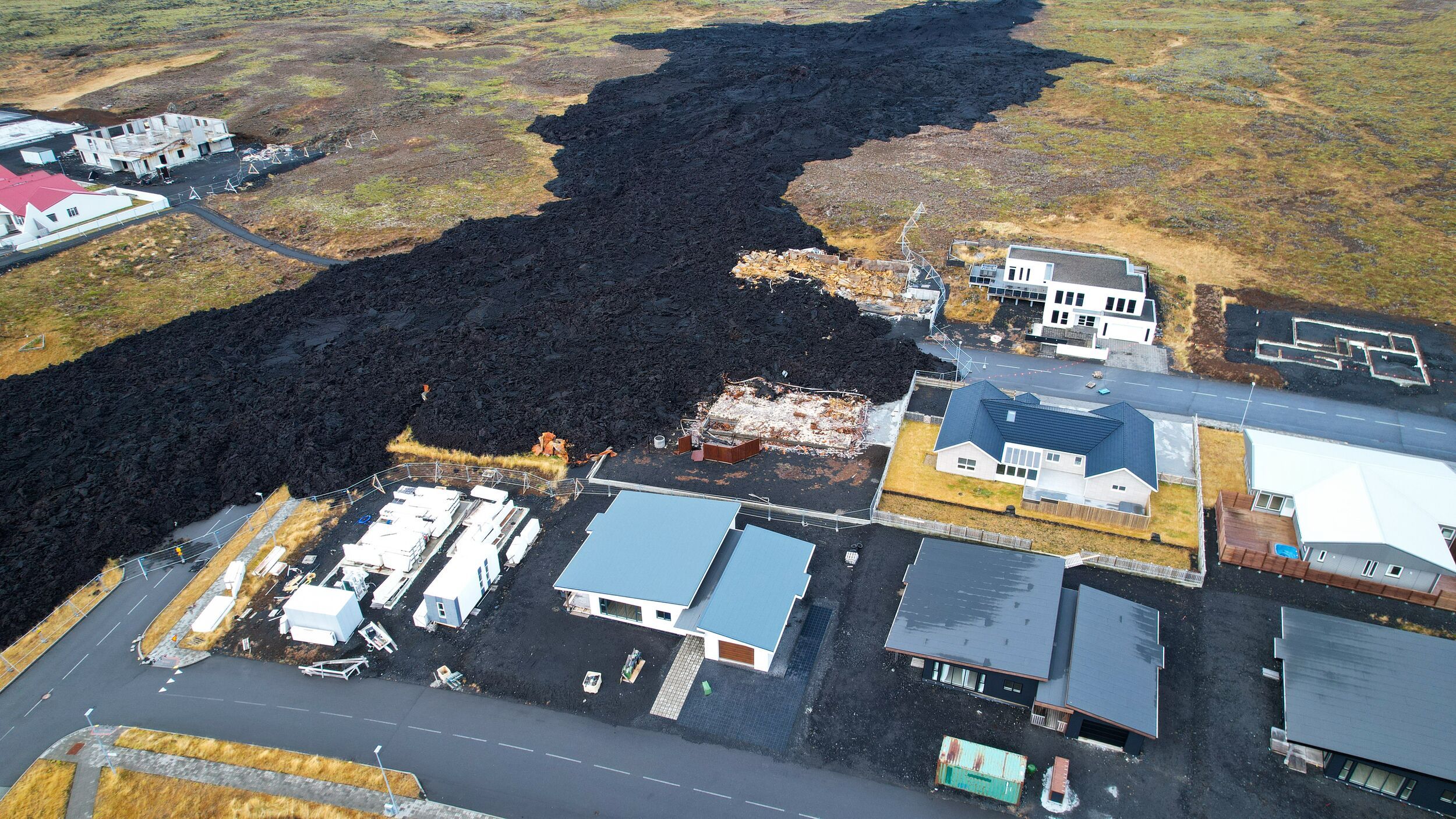 Volcanic Wonders with Grindavík Visit & Hvammsvík Hot Springs