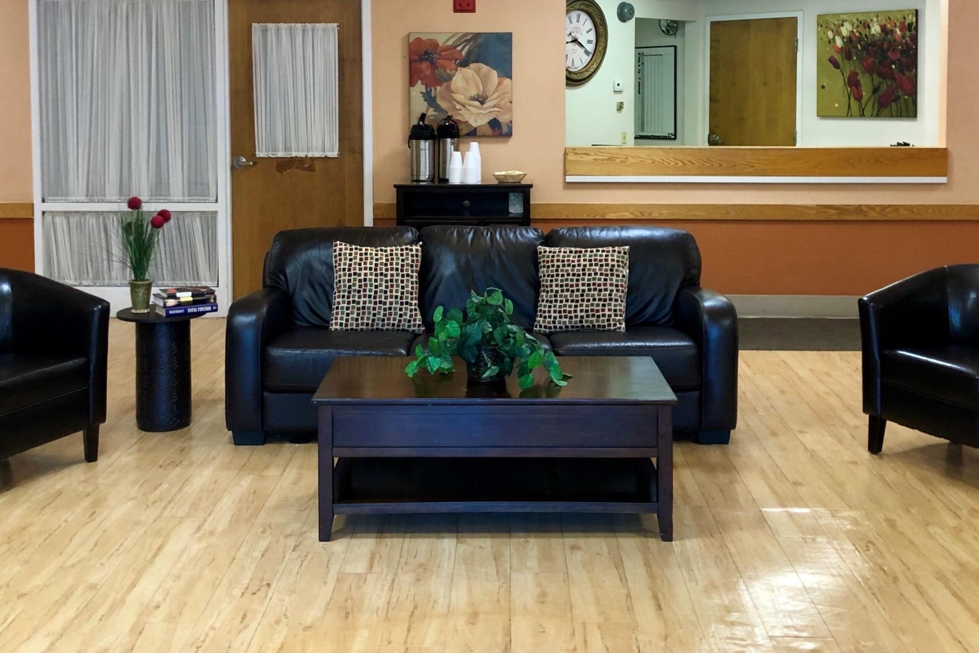 ADVINIACARE OAKLAND GROVE photo 3