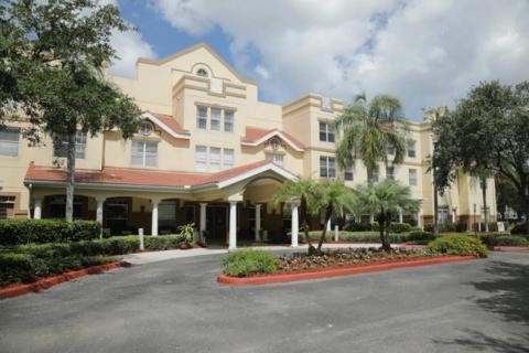 AdviniaCare Naples — facility hero