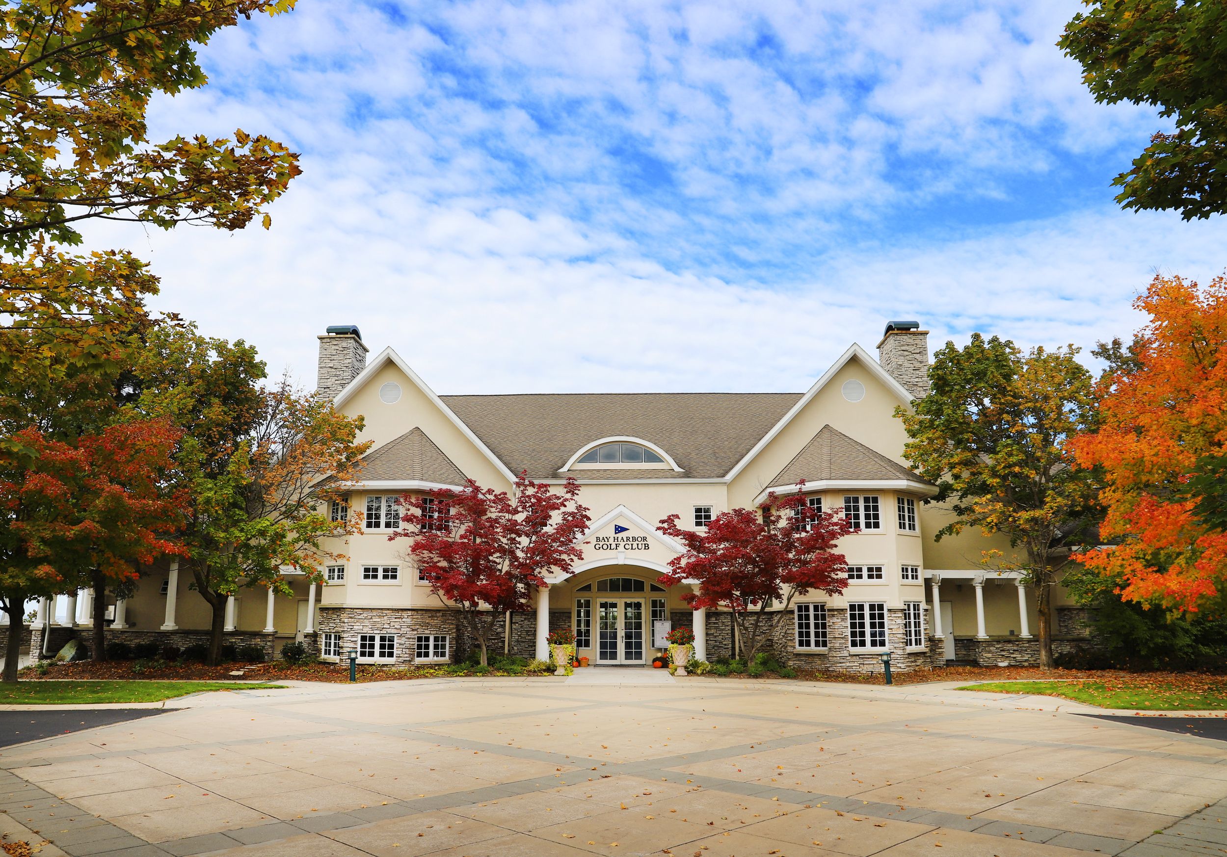 Bay Harbor Golf Club, autumn exterior