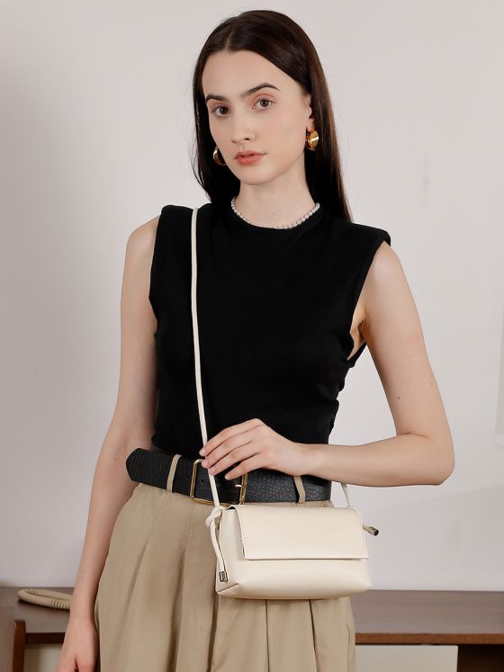 Elova Handcrafted Genuine Leather Shoulder Bag in Black - E702 view 2