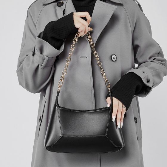 Elova Handcrafted Genuine Leather Crossbody Bag in Black - E510 view 8