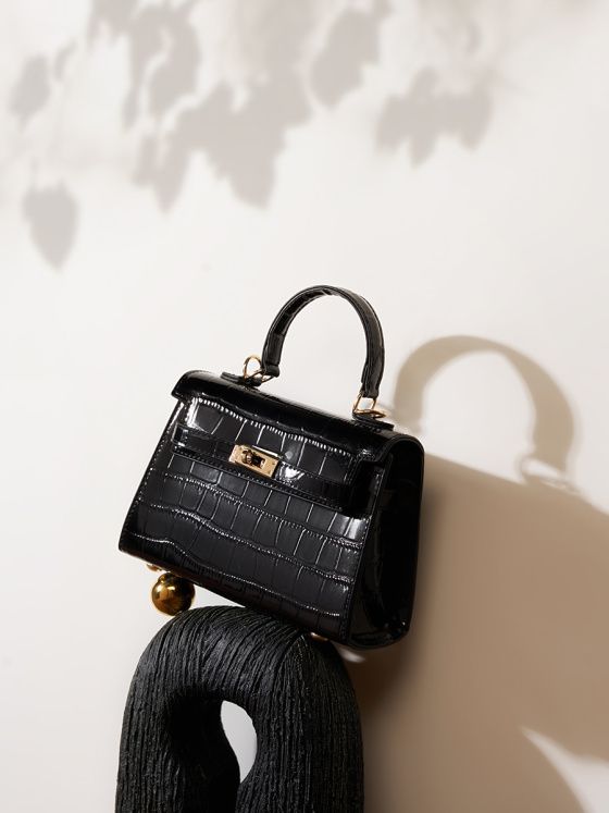 Elova Handcrafted Genuine Leather Crossbody Bag in Black - E258 view 6