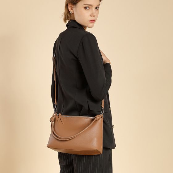 Elova Handcrafted Genuine Leather Crossbody Bag in Black - E503 view 4