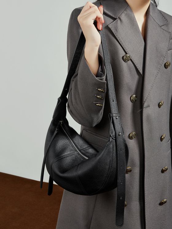 Elova Handcrafted Genuine Leather Crossbody Bag in Black - E780 view 4