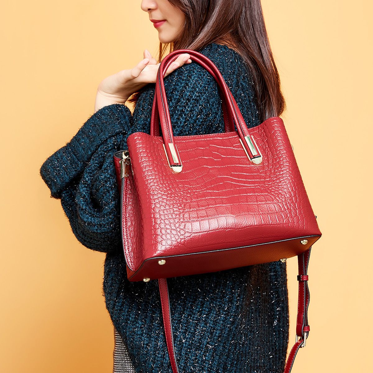 Elova Handcrafted Genuine Leather Bag in Black - E329 view 7