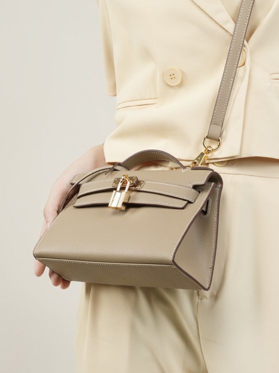 Elova Handcrafted Genuine Leather Crossbody Bag in Black - E432 view 2