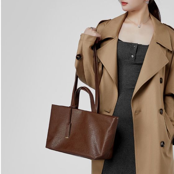 Elova Handcrafted Genuine Leather Tote Bag in Black - E526 view 7